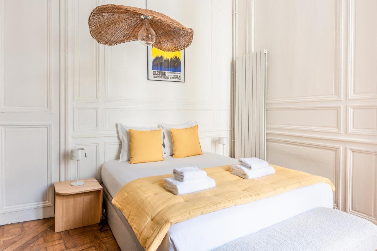 Outstanding Parisian Flat In Heart Of Paris Center Apartment Exterior photo